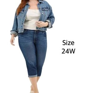 Lee Plus Size Denim Capris – Mid Rise, Stretch Fit, 24W
